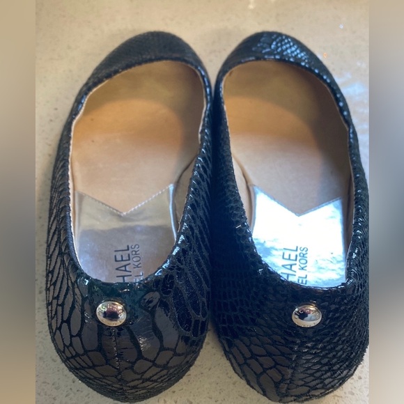 Michael Kors Leather Ballet Flats Size 8 - Picture 2 of 3
